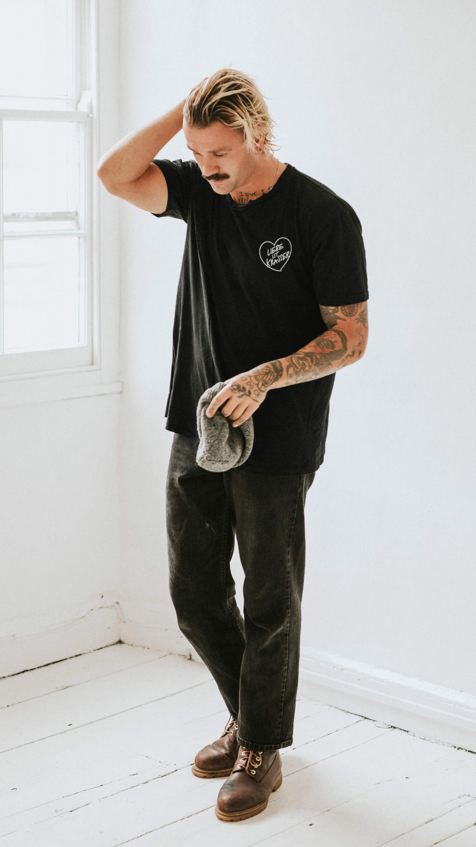 Shirt, Liebe ist krasser, schwarz